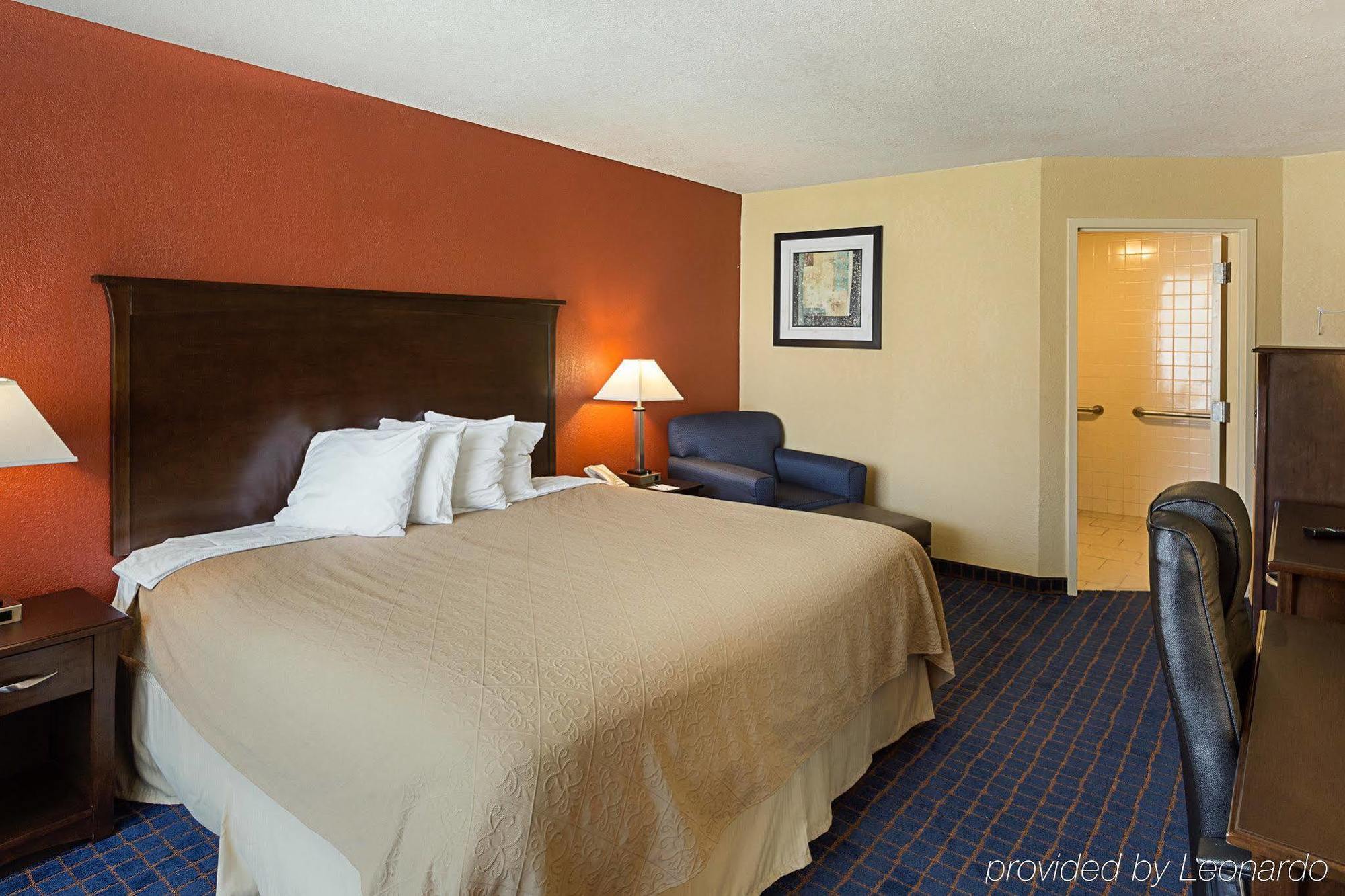 Executive Thibodaux New Orleans Hotel Exterior photo