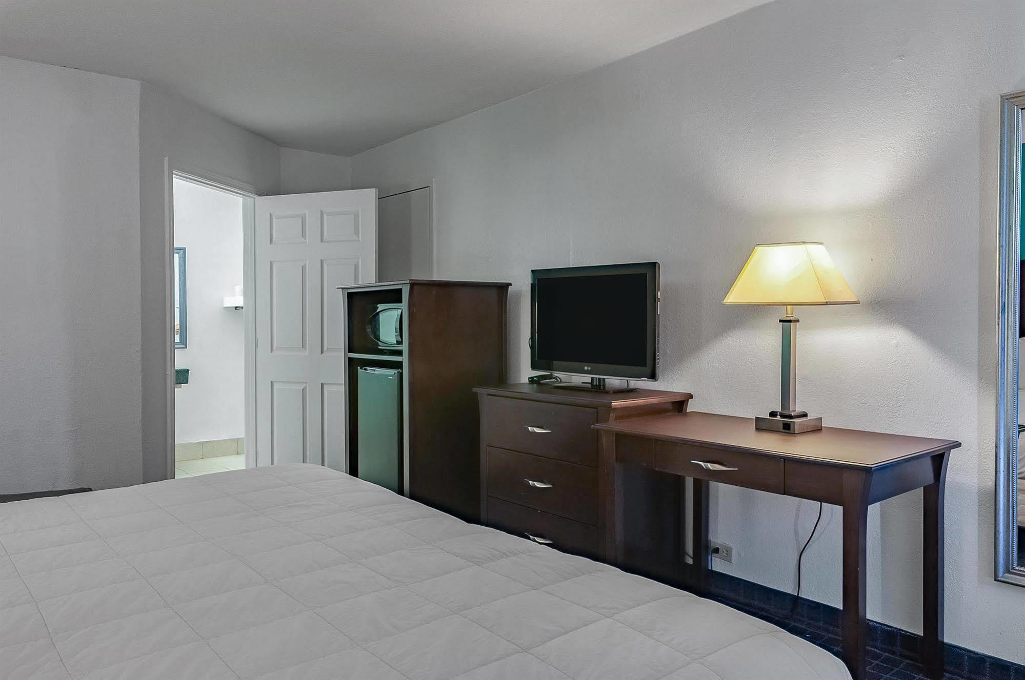 Executive Thibodaux New Orleans Hotel Exterior photo