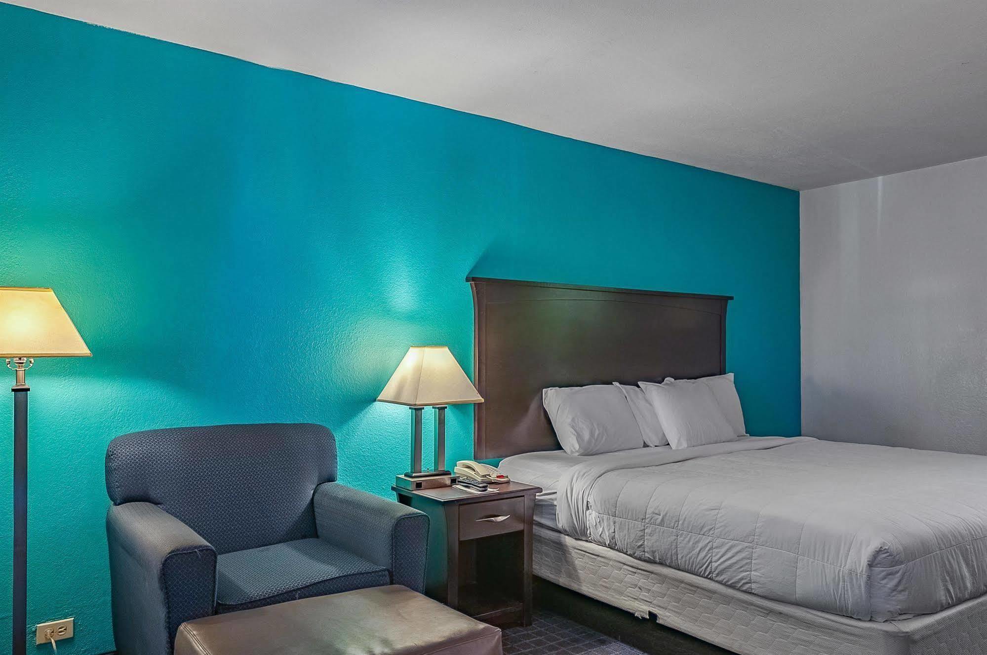 Executive Thibodaux New Orleans Hotel Exterior photo